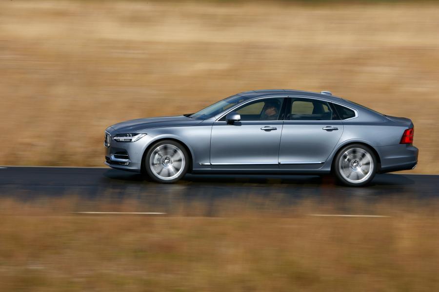  Volvo S90 T6 Inscription 2016 года  (фото 12 из 84)